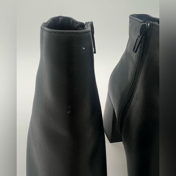 Sold on Mercari! BELLA VITA Women's Wilma Square Toe Ankle Boots Black Size 7 - Picture 6 of 11